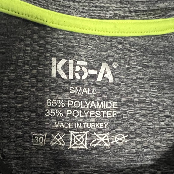 K15-A Asos brand Men’s 1/4 “ Zip up lightweight activewear size Small grey - Picture 3 of 5